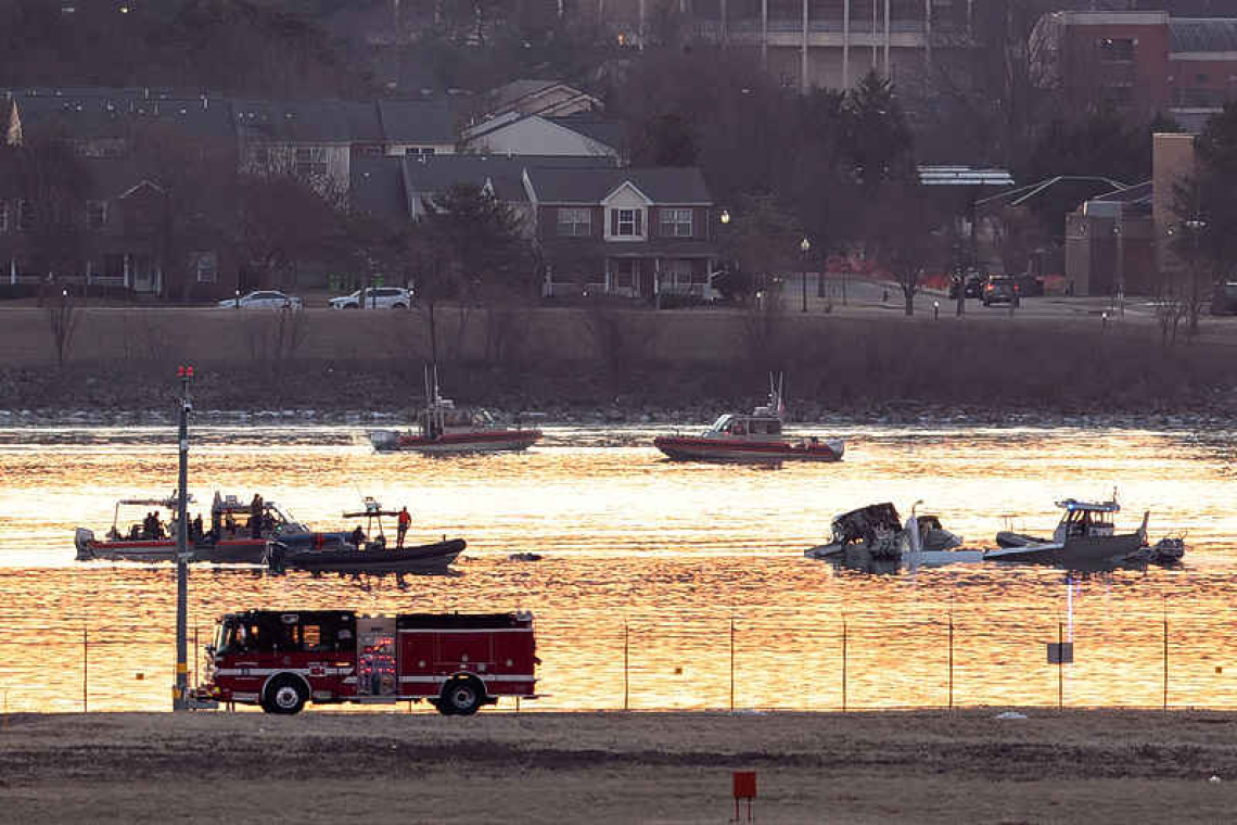 No clear reason yet for Washington  air disaster that killed 67, officials say